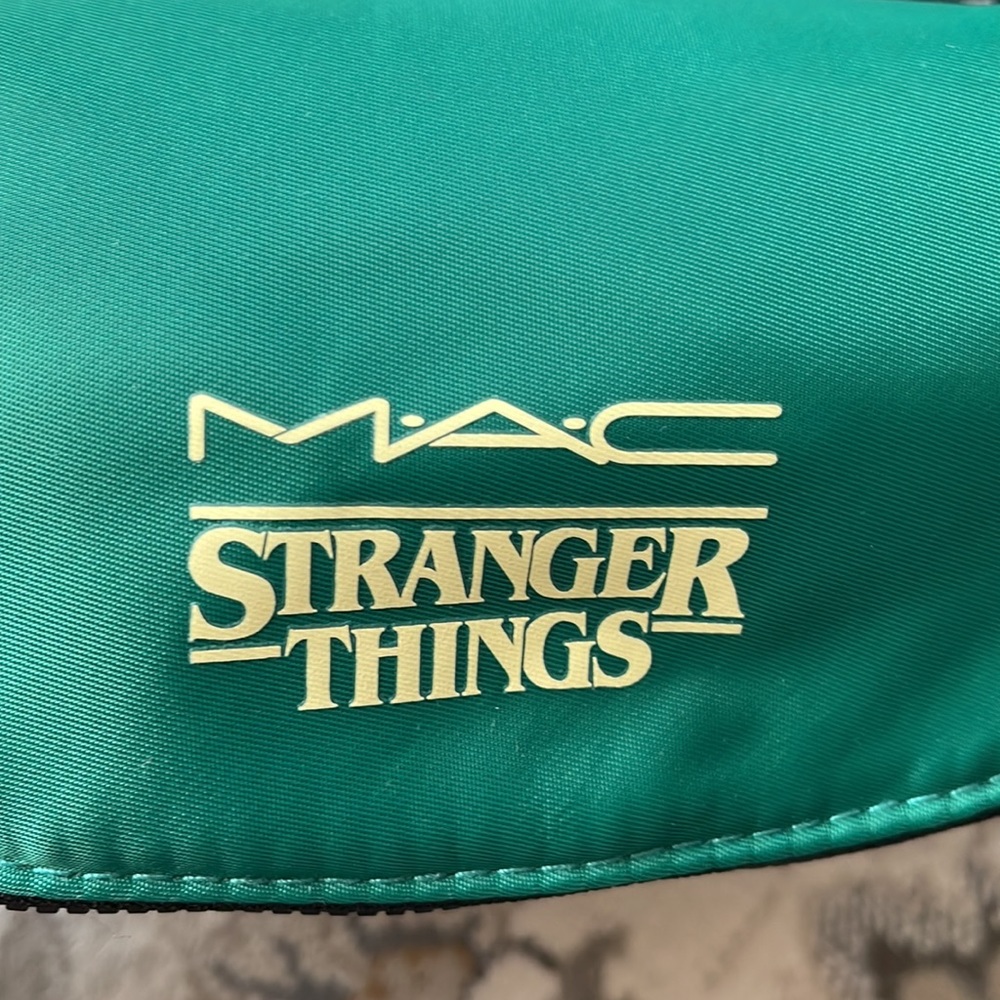 MAC - Picture 4 of 5